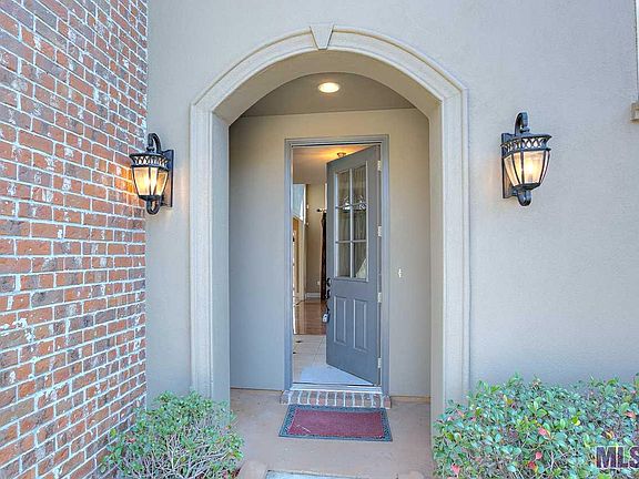 2nd image of 12218 Villa Park Dr
