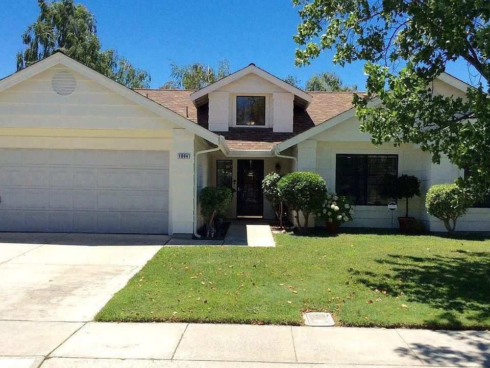 1st image of 1004 Swan Dr