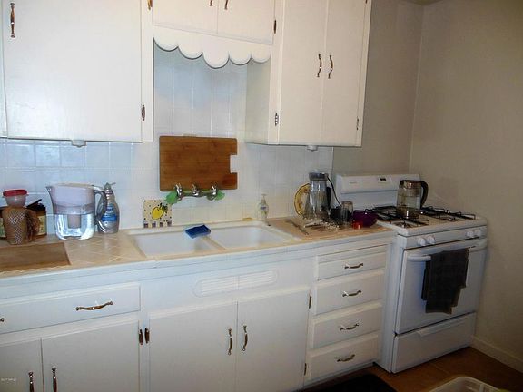 4th image of 2702 N Fontana Ave