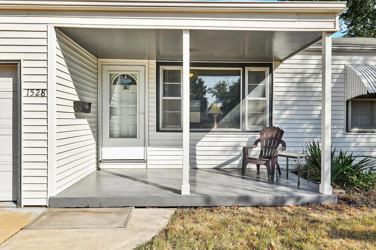 2 bed, 864 sqft, $1,200 — Photo 3