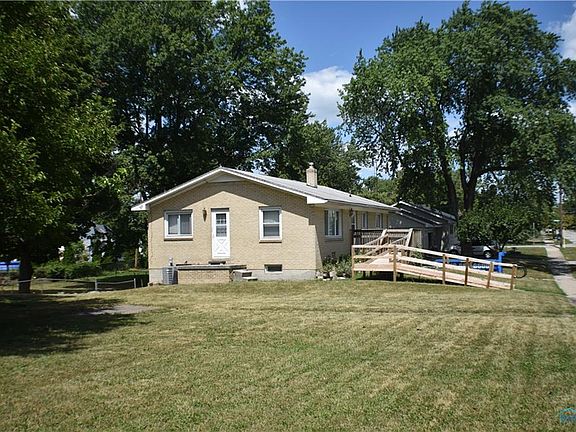 4th image of 2226 Sheffield Pl