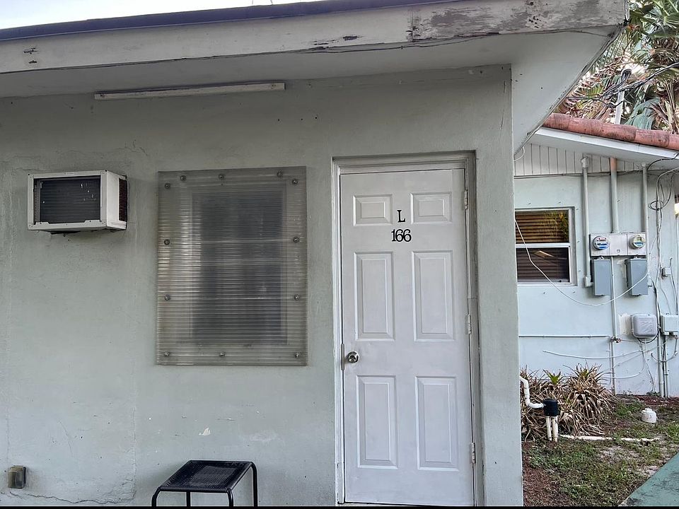 2nd image of 166 NE 4th Ave #166