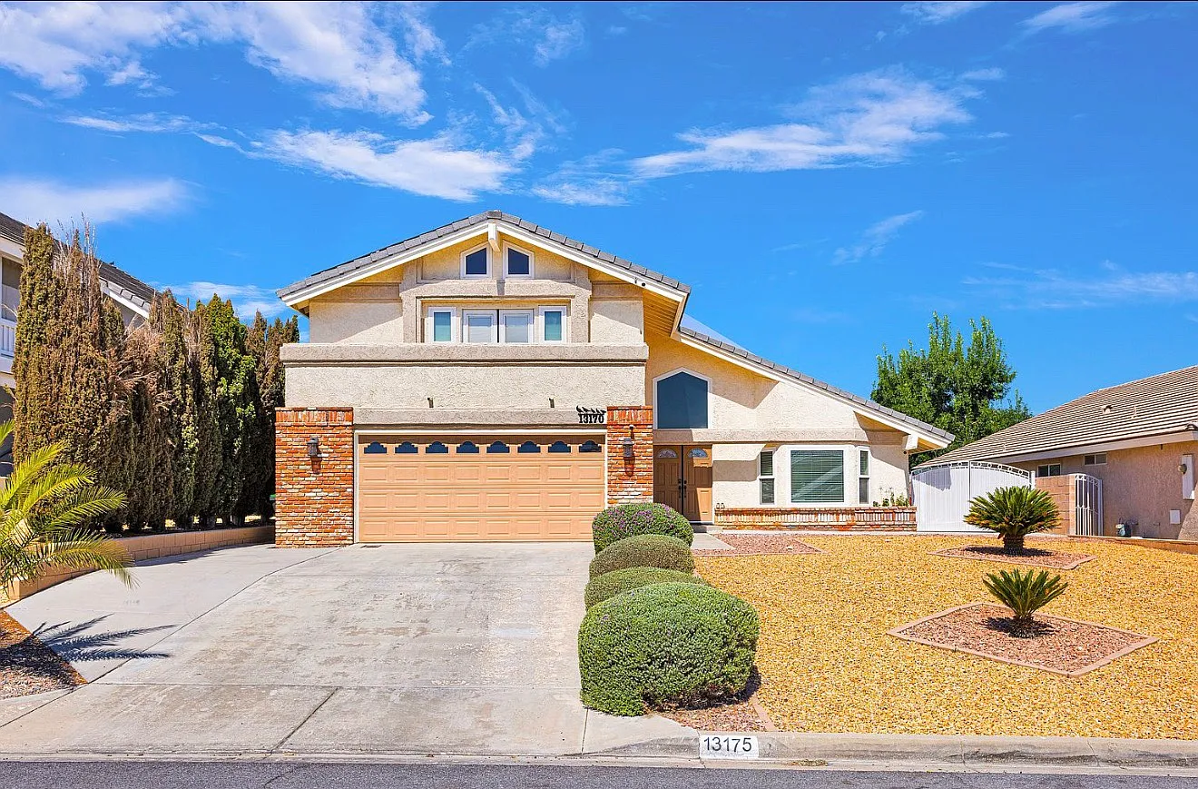 3 bed, 2275 sqft, $3,295 — Photo 1