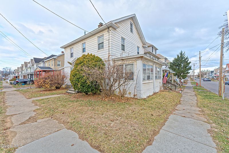 3rd image of 91 Snowden Avenue