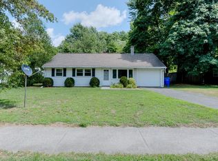 727 Bradley Rd, Springfield, MA 01109