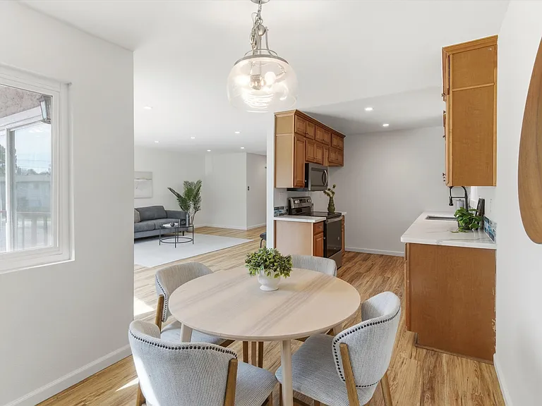 3609 E 2nd St #207 — Photo 17