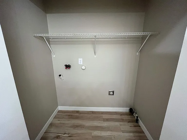 4387 Imperial Dr — Photo 26