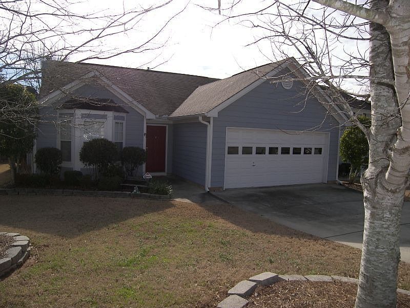 1st image of 173 Strawbridge Trce