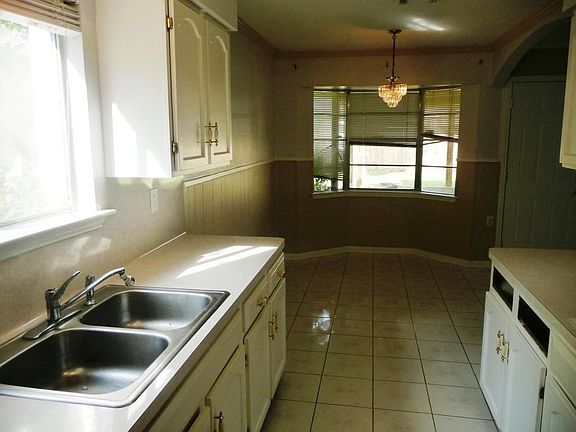 2nd image of 12306 Plumbrook Dr