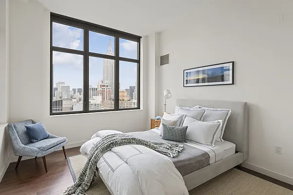 Sold by Compass | media 10