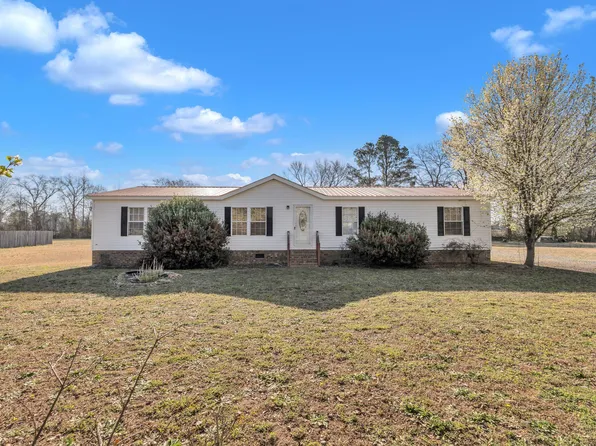 71 Oaktrace Dr, Four Oaks, NC 27524