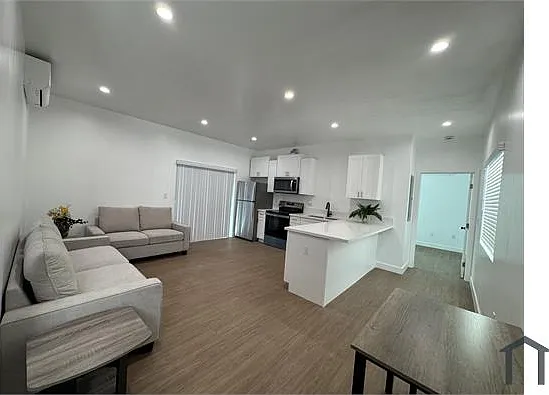 234 E 51st St #238 — Photo 1