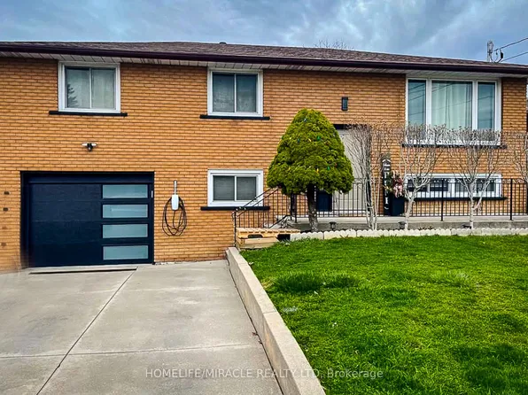 12 Maitland Ave, Hamilton, ON L9A 3J3