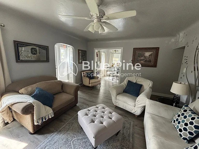 306 Lawton St #2 — Photo 4