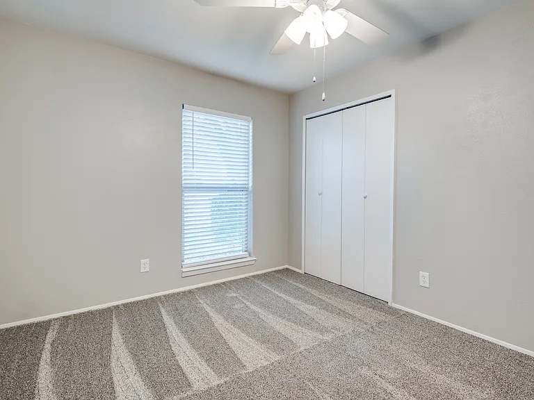 1113 San Antonio Ct — Photo 6
