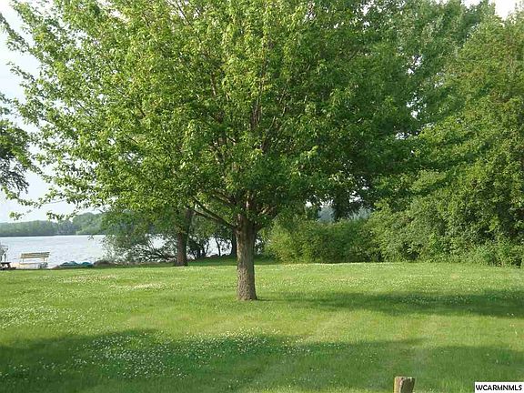 5th image of 8 S Fox Lake Dr W