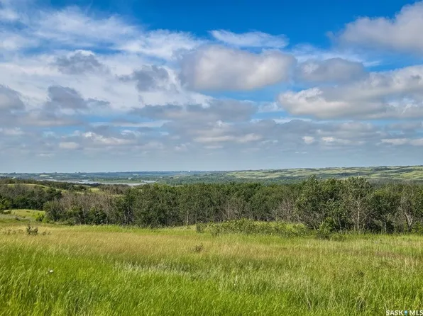 122 Saskatchewan HEIGHTS, Laird Rm No. 404, SK S0K 2L0