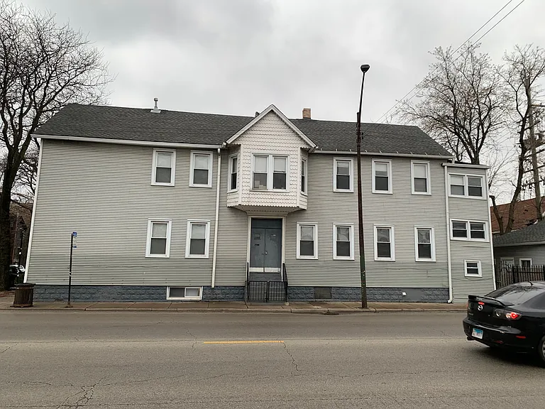 2305 W Fullerton Ave #2W — Photo 1