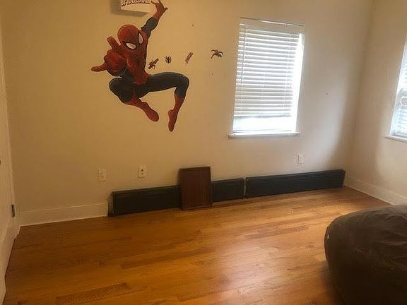 4th image of 2841 172nd St #1