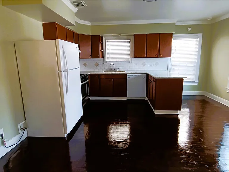 6906 Van Etten St — Photo 12