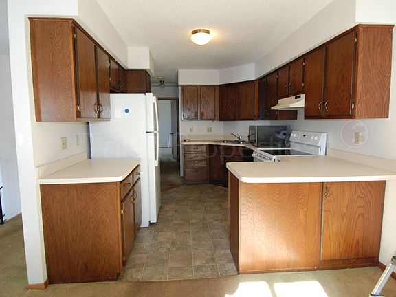 4th image of 1164 Sterling St N