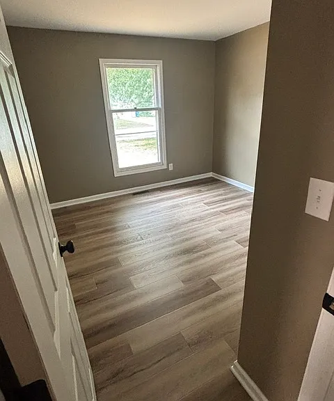 408 Woodcreek Dr — Photo 7