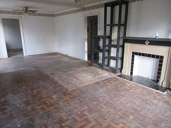 2nd image of 254 E Lister St
