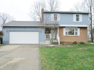 869 Lynridge Dr, Boardman, OH 44512
