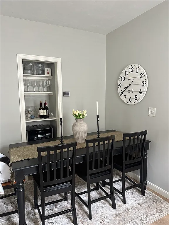 2 bed, 1.0 bath, 1100 sqft, $2,800 — Photo 4