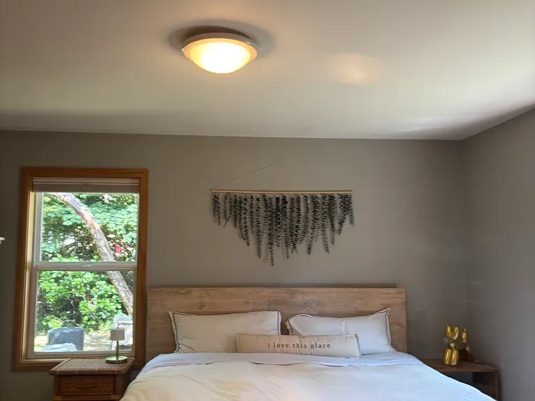 639 N Laurel St — Photo 13
