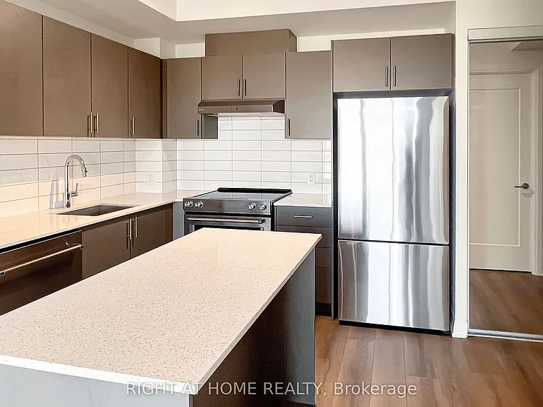 9000 Jane St #2219 — Photo 5