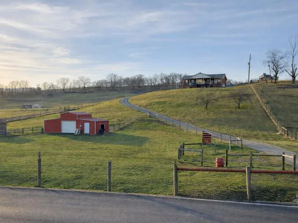 108 Meredith Ln, Tazewell, VA 24651