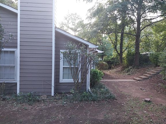 2nd image of 321 Farm Place Ct NE