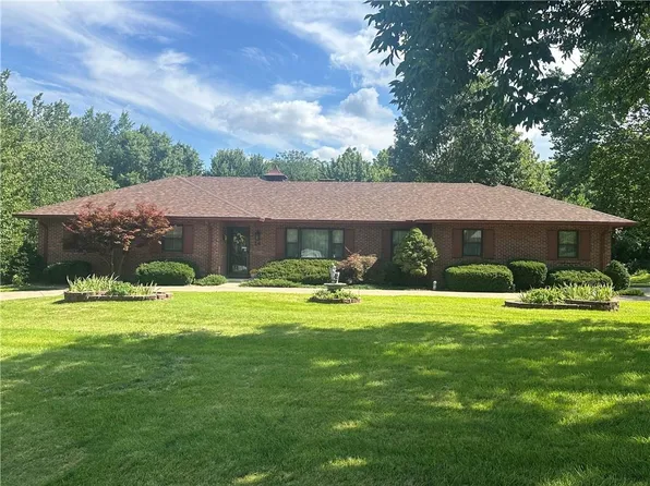 14 NE 225th Rd, Warrensburg, MO 64093