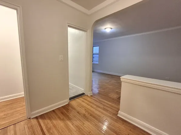 7272 112th St APT 3T, Forest Hills, NY 11375