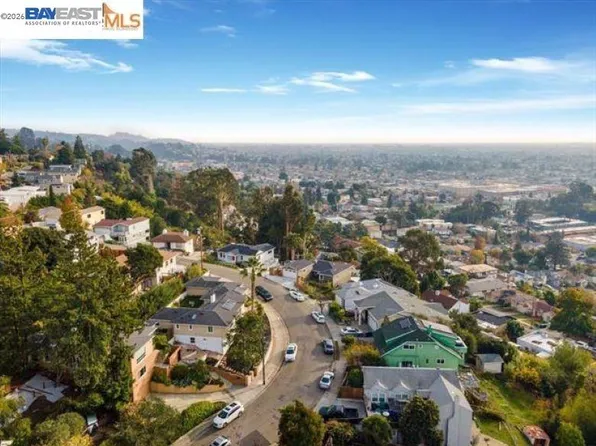 6338 Buena Ventura Ave, Oakland, CA 94605
