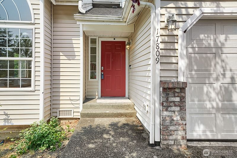 3rd image of 17809 112th Avenue SE