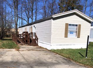381 W Skyline Dr #215, Madison, IN 47250