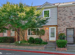 4011 Knoll Top Ct, Carmichael, CA