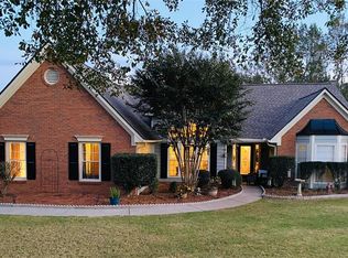 1580 Smoke Hill Dr, Hoschton, GA 30548