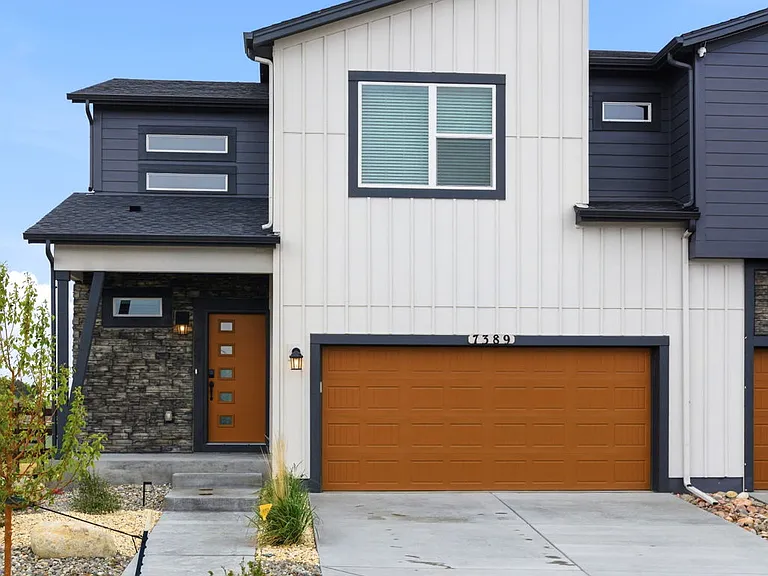 7389 Knapp Dr — Photo 6