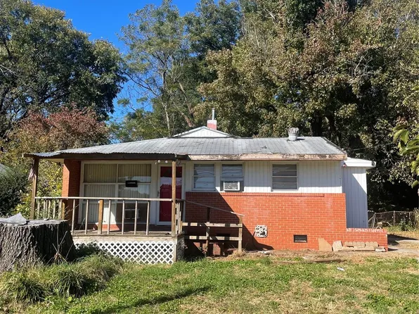 1815 Newcastle St, Charlotte, NC 28216