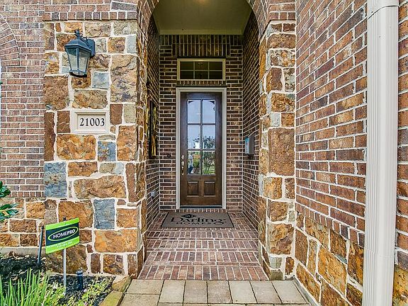 3rd image of 21003 Tarpley Springs Dr