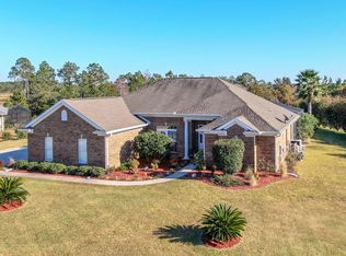 1027 Brushed Dune Cir, Freeport, FL 32439