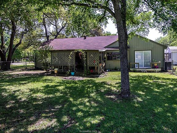 4th image of 10214 Glennswood Dr