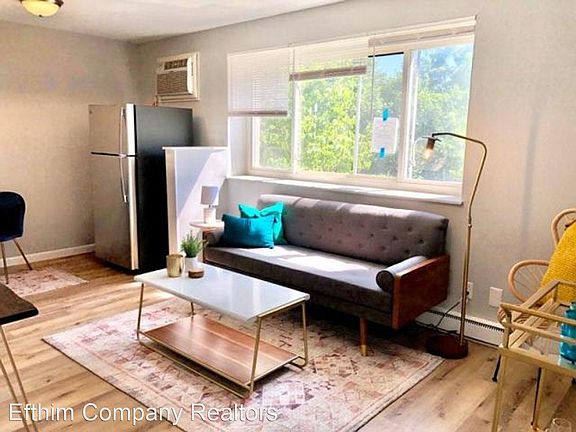 5th image of 7500 Sussex Ave #5