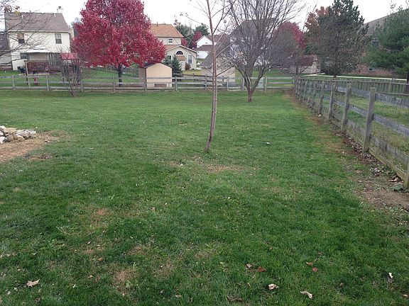 3rd image of 474 Greenhill Dr