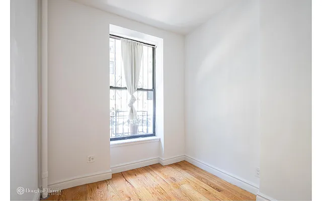 Rented by Douglas Elliman | media 20