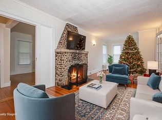 59 Park Ave APT 1, Amityville, NY 11701
