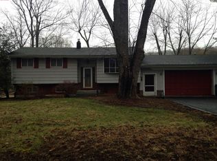 9 Coolidge Ct, Califon, NJ 07830